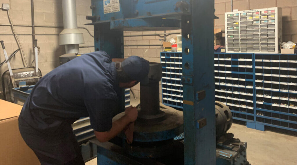 Forklift Tire press